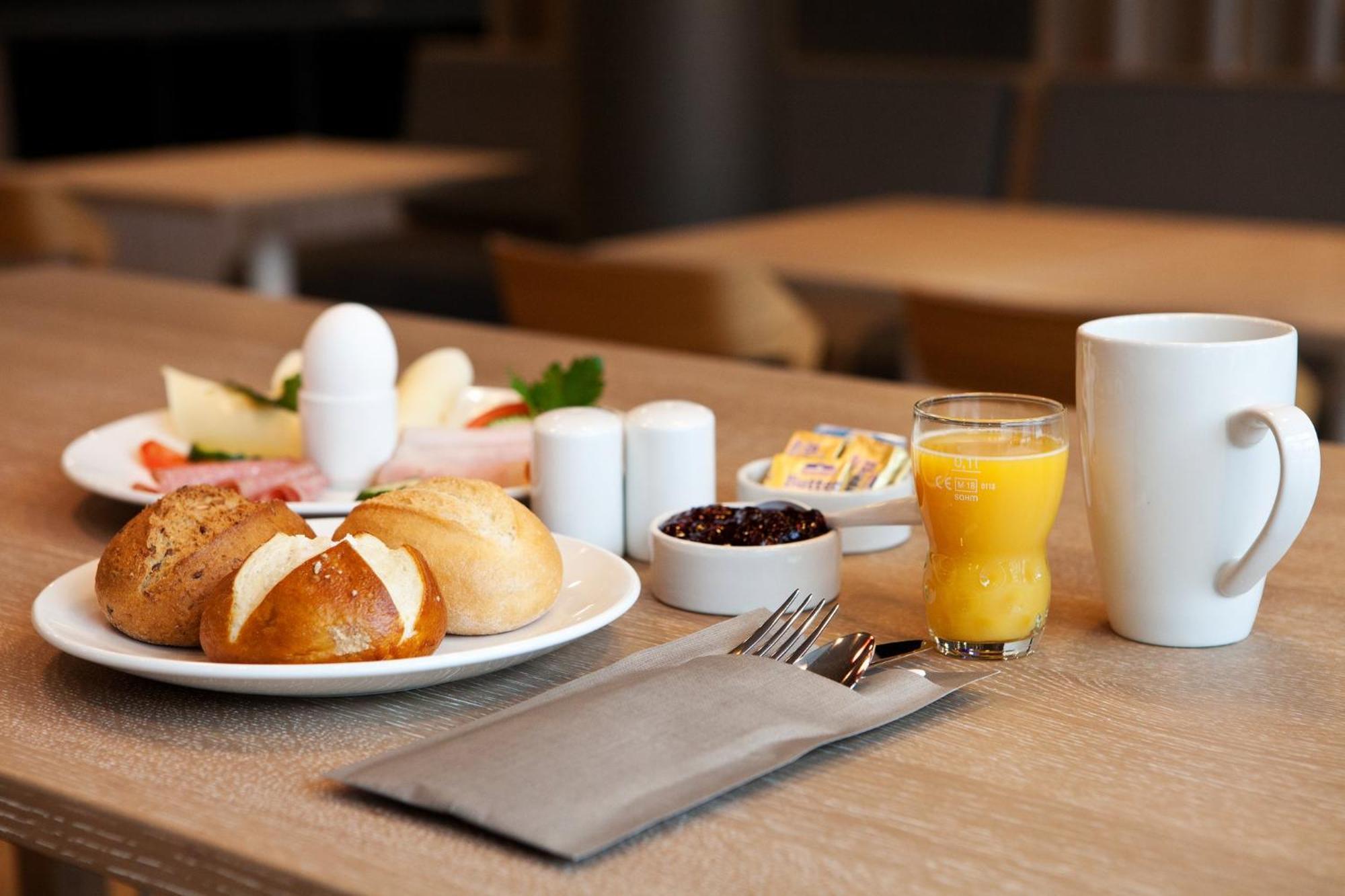 Holiday Inn Express - Darmstadt By Ihg Esterno foto