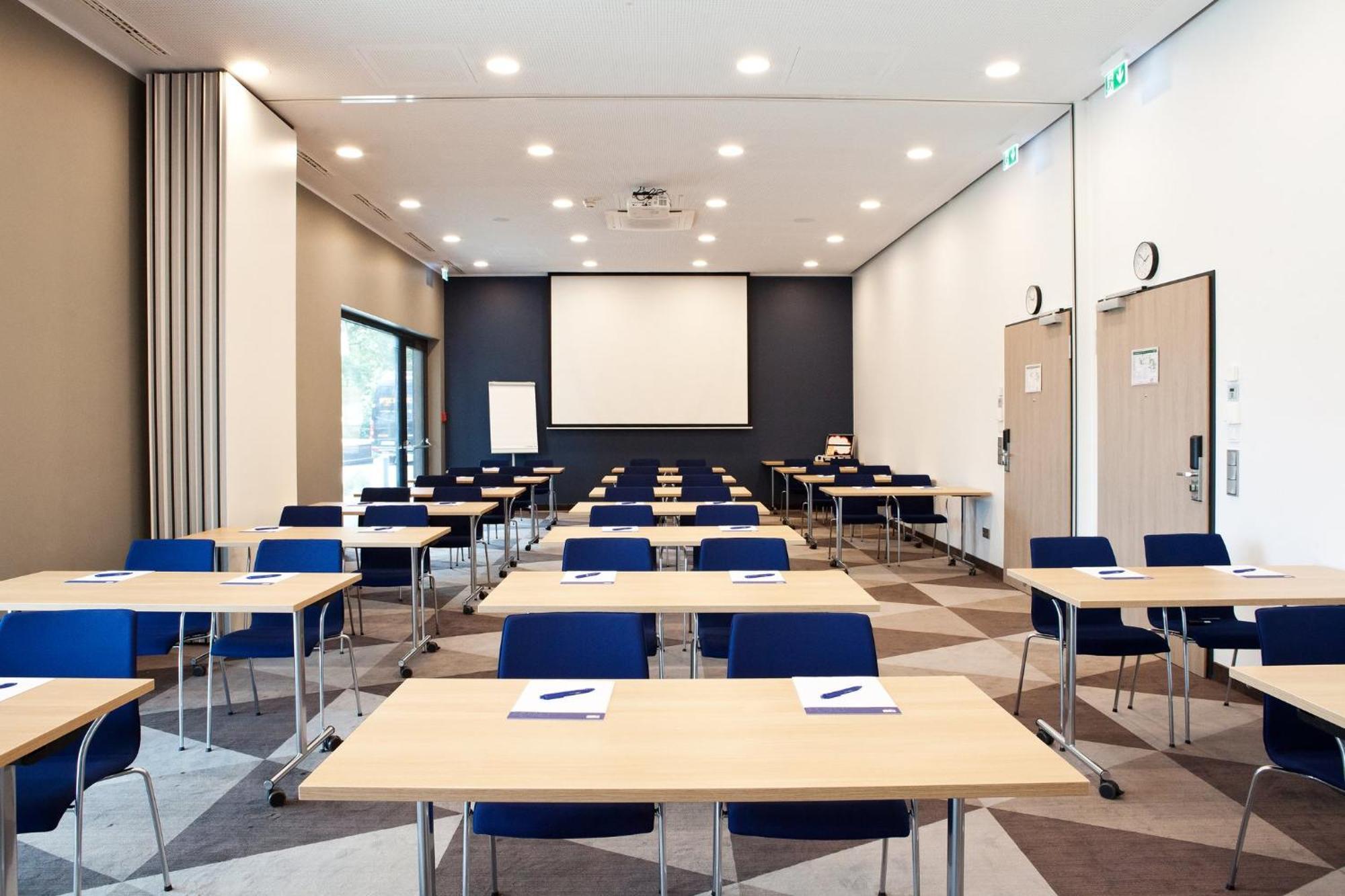 Holiday Inn Express - Darmstadt By Ihg Esterno foto